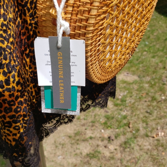 Wicker Purse - Picture 6 of 8